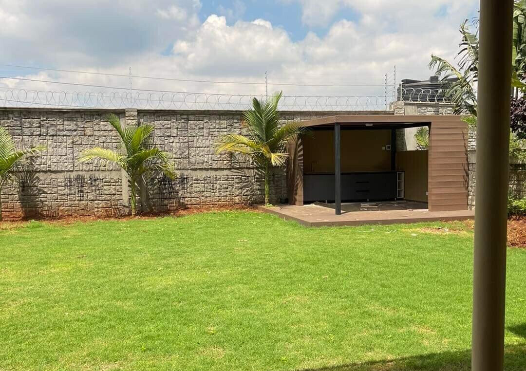 4BR Townhouse with Rooftop Terrace & Home Office - Runda