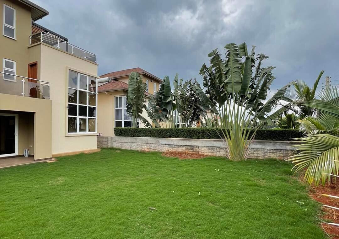 4BR Townhouse with Rooftop Terrace & Home Office - Runda