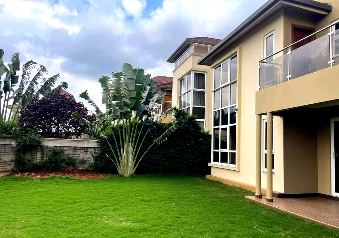 4BR Townhouse with Rooftop Terrace & Home Office - Runda