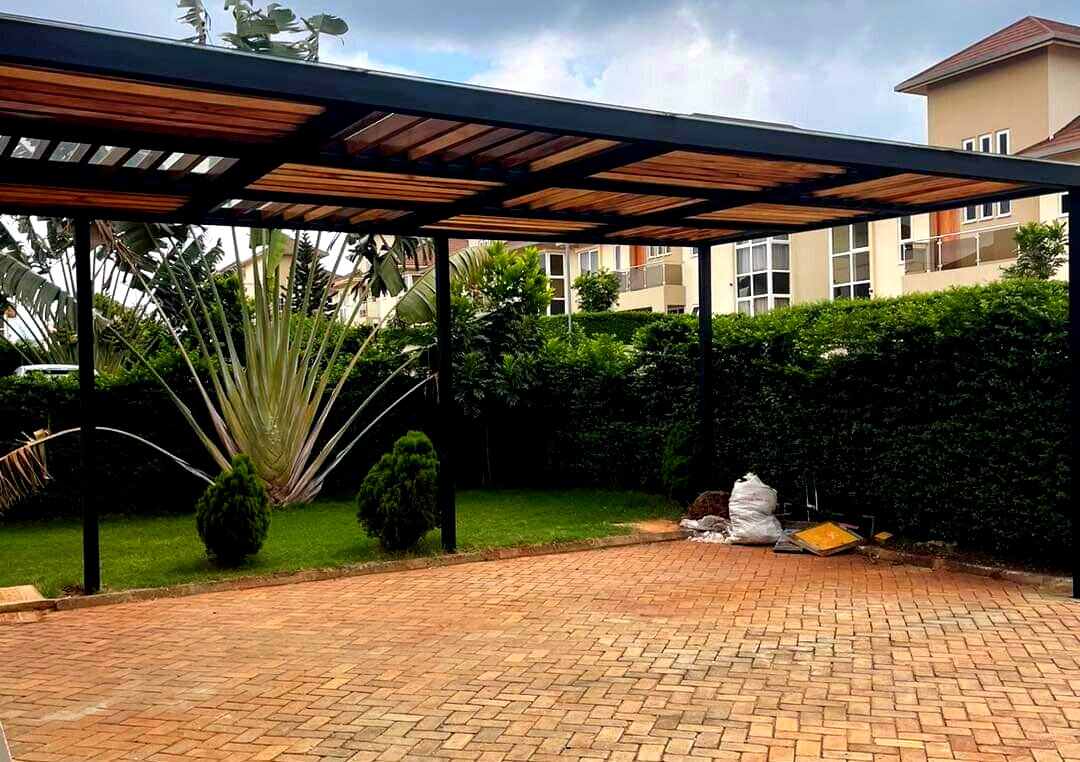 4BR Townhouse with Rooftop Terrace & Home Office - Runda