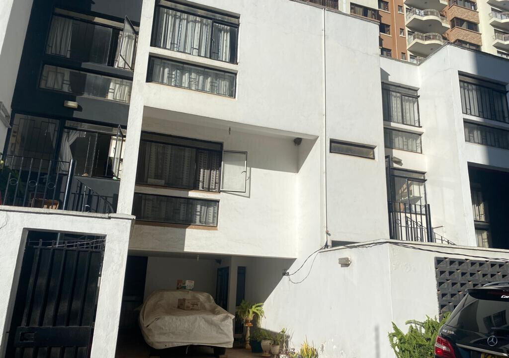 4BR All-Ensuite Townhouse with Study & Solar Heating - Kileleshwa