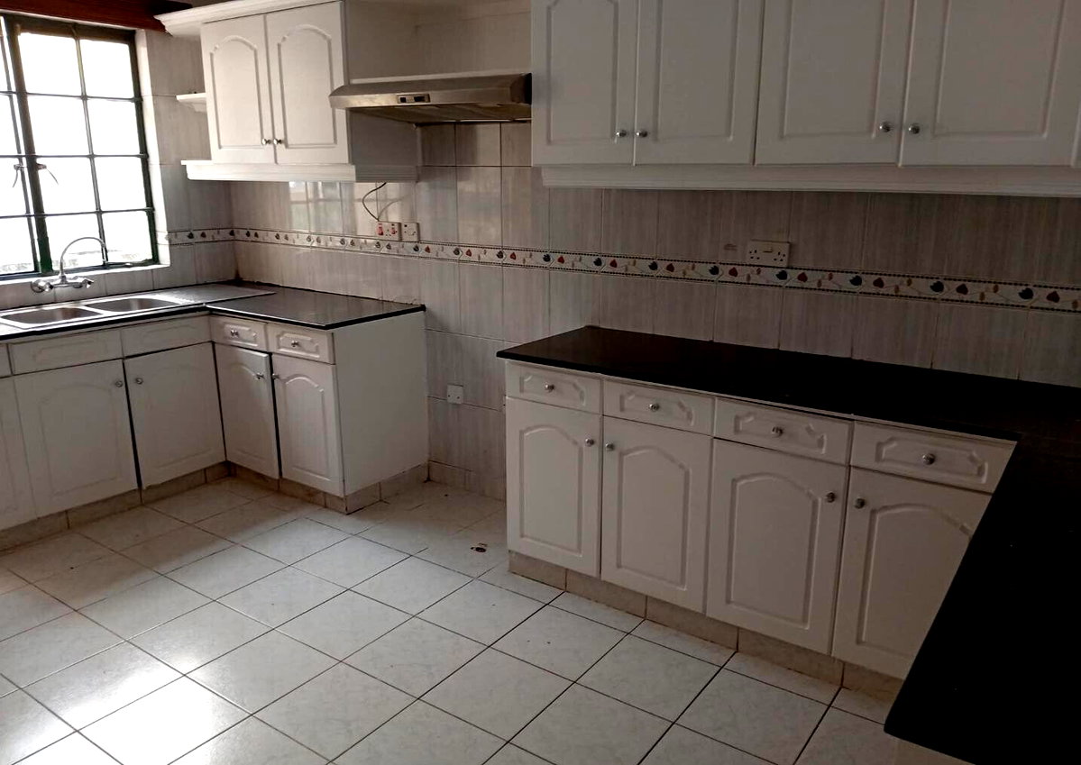 5-Bed All-Ensuite Townhouse with Serene Garden - Lower Kabete