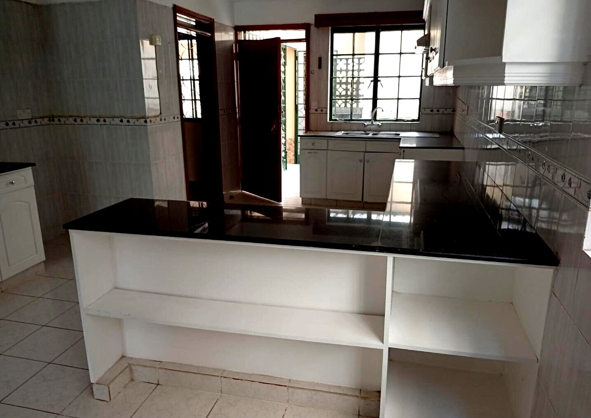 5-Bed All-Ensuite Townhouse with Serene Garden - Lower Kabete