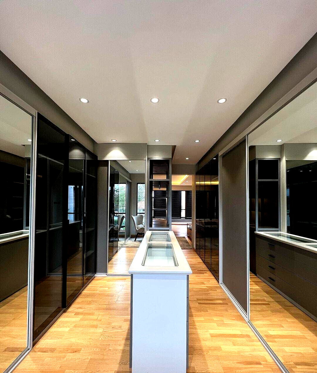 4-Ensuite Ultra-Modern Townhouse with Pool & Gym - Lavington