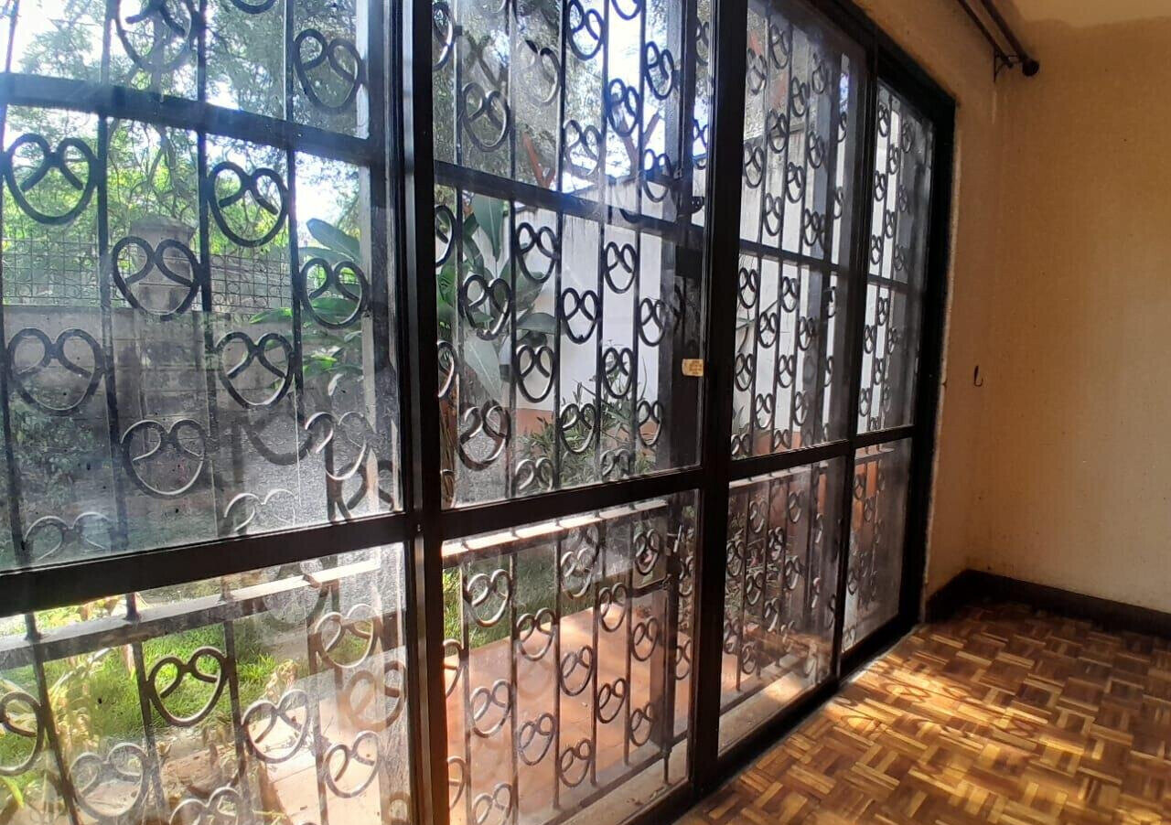 3BR Townhouse with Parquet Floors & Playground - Lavington