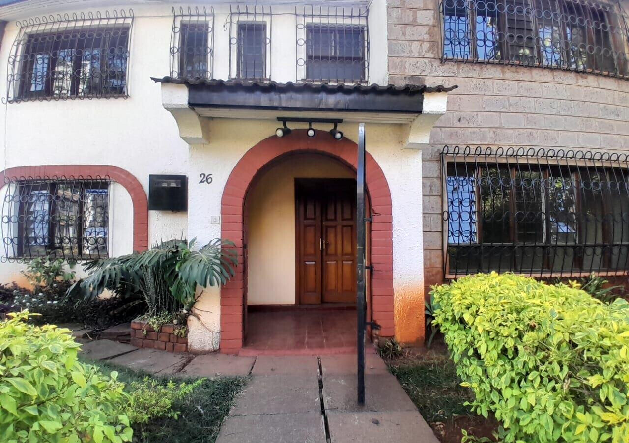 3BR Townhouse with Parquet Floors & Playground - Lavington
