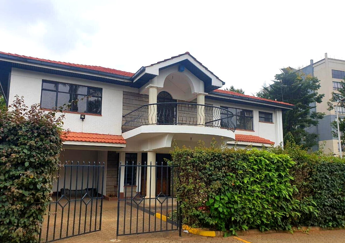 4BR Townhouse with DSQ & Family Room - Westlands Gated