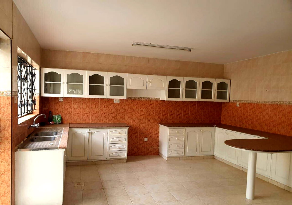 4BR Townhouse with DSQ & Family Room - Westlands Gated