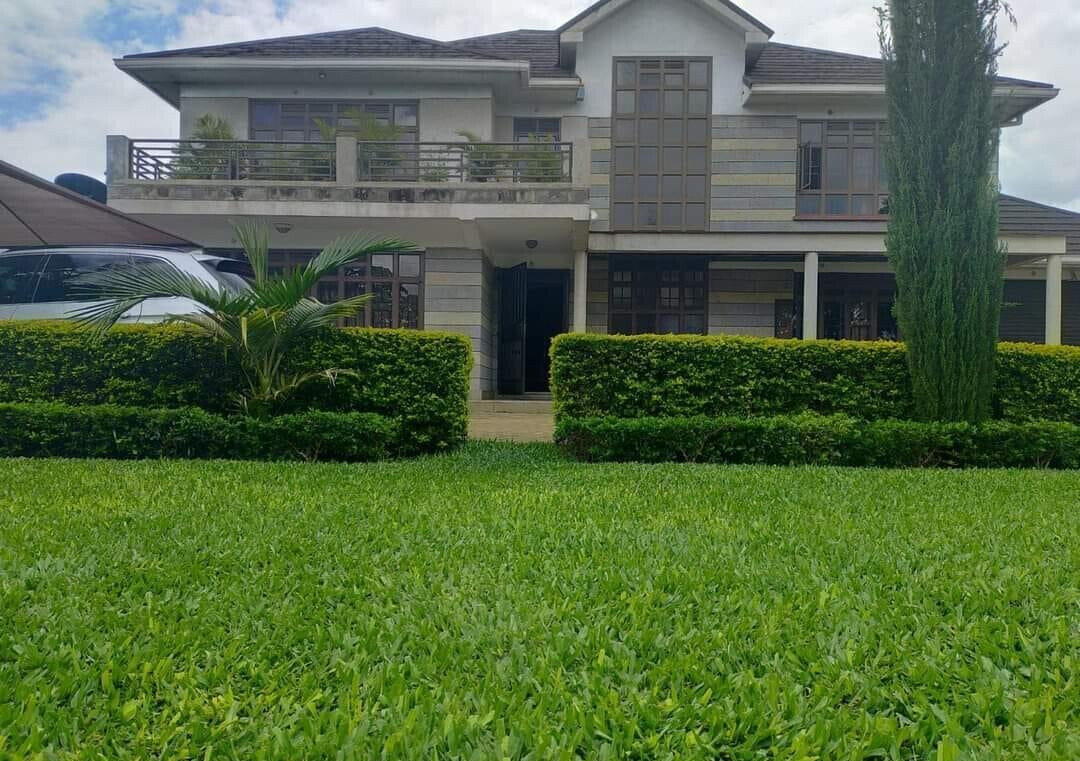 Spacious 4BR Villa with DSQ on Own Compound - Membley