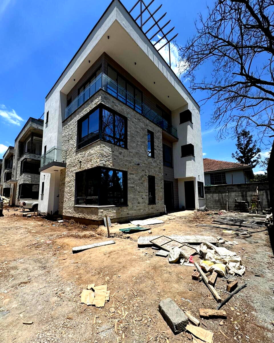 Contemporary 4BR Townhouse with DSQ in Lavington Gated Estate
