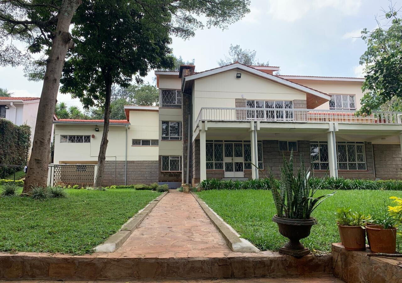 50x100 Plot 5BR Home with Garden