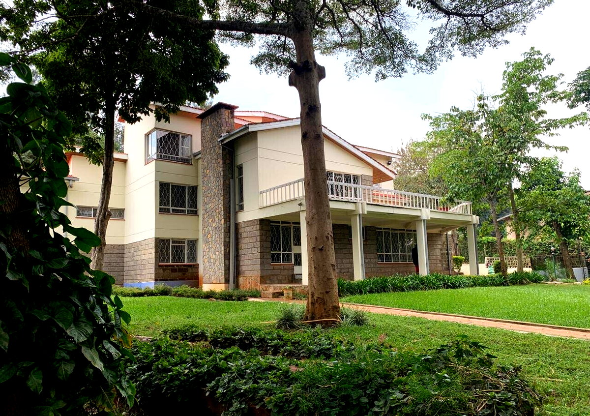 50x100 Plot 5BR Home with Garden