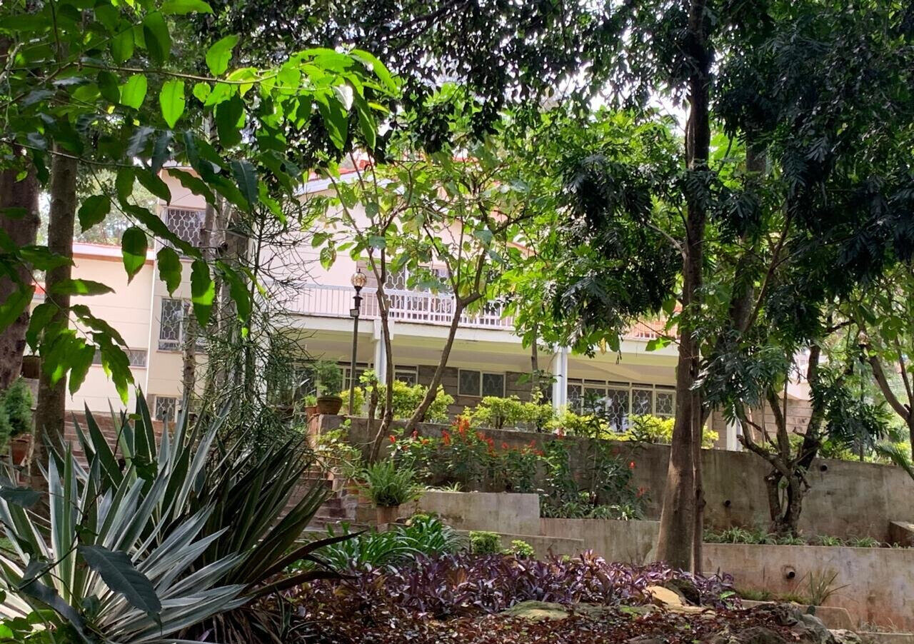 50x100 Plot 5BR Home with Garden