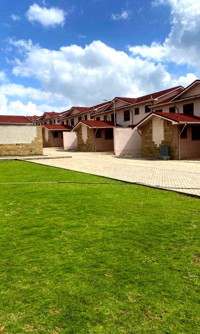 5BR Townhouse with Garden