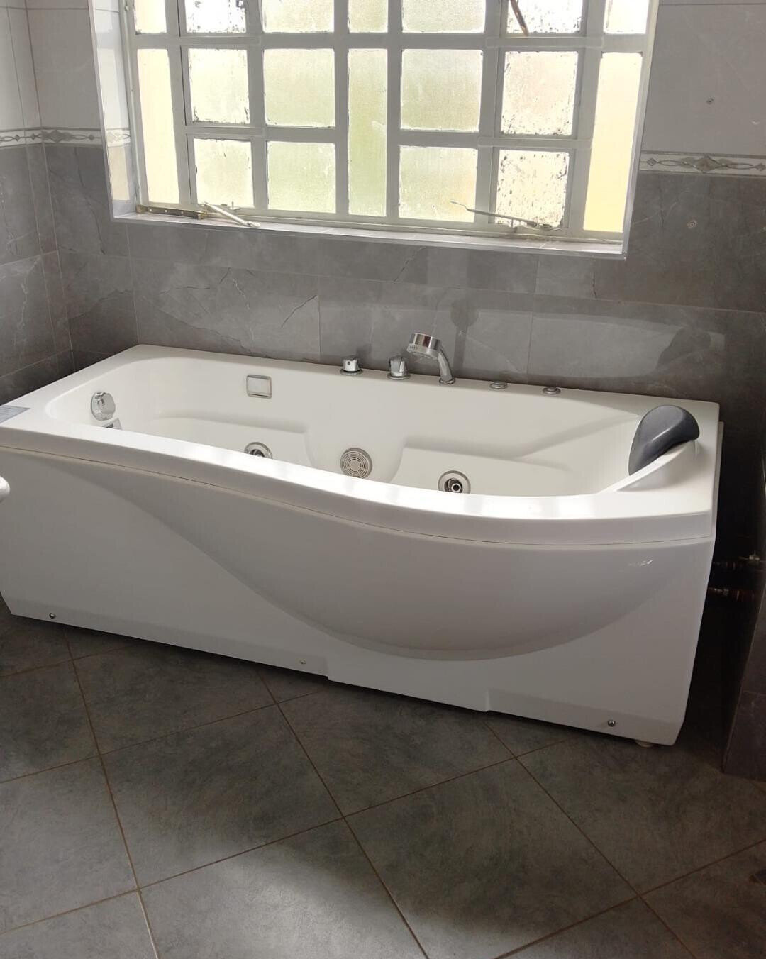 Half Acre 6BR Garden Home at KSh 500K
