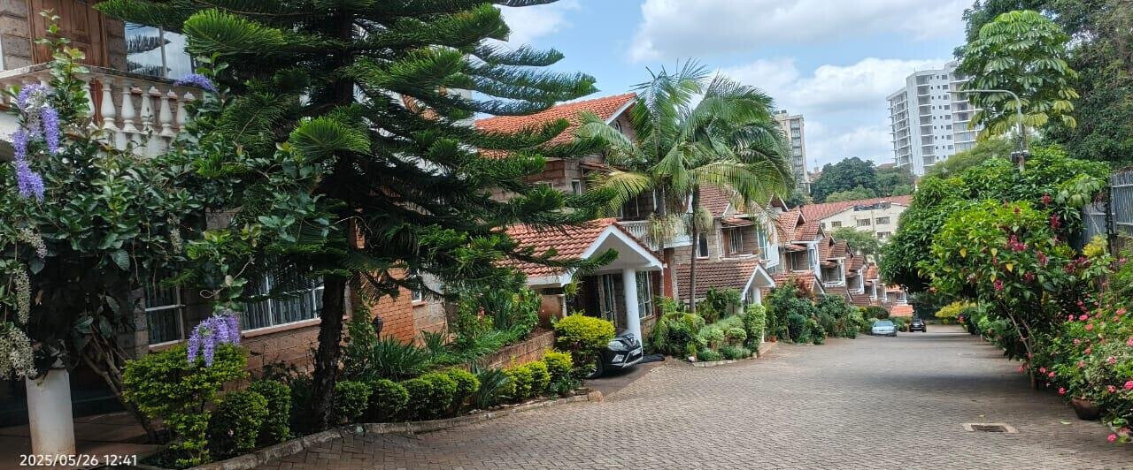 4BR Townhouse with DSQ & Granite Kitchen - Spring Valley