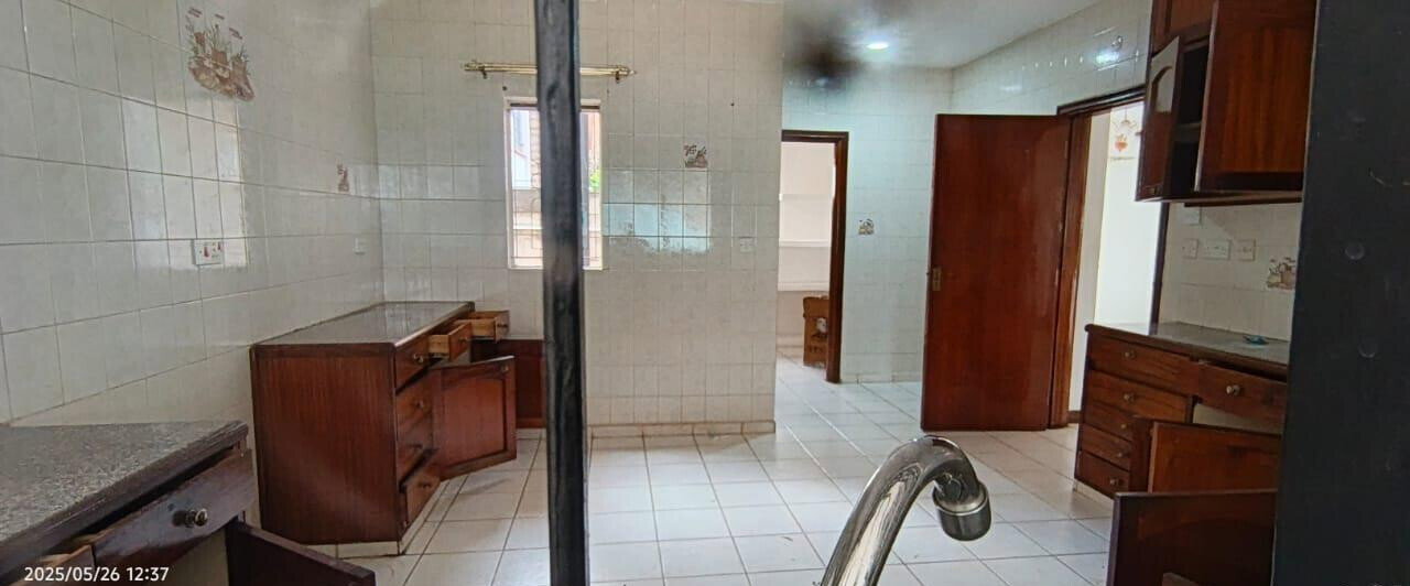4BR Townhouse with DSQ & Granite Kitchen - Spring Valley