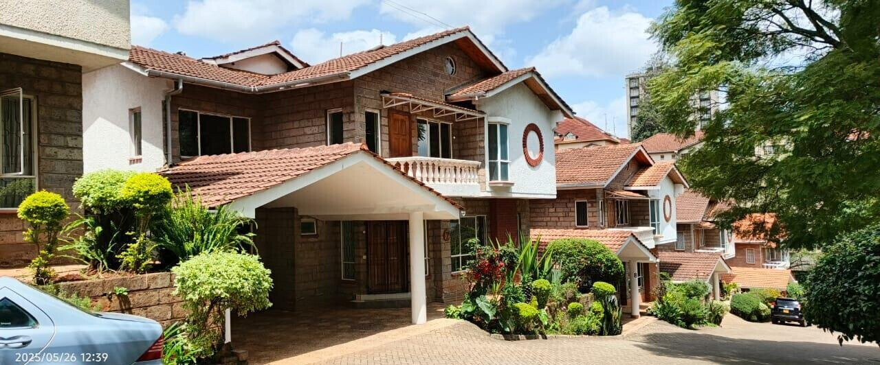 4BR Townhouse with DSQ & Granite Kitchen - Spring Valley