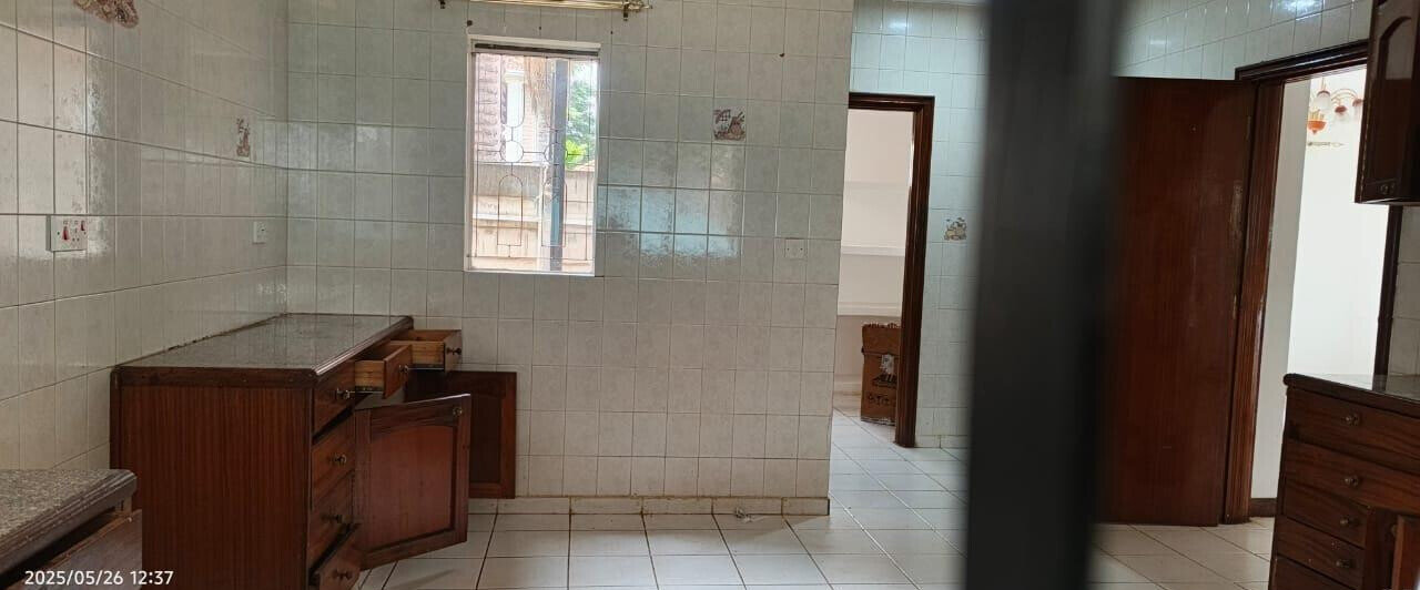 4BR Townhouse with DSQ & Granite Kitchen - Spring Valley