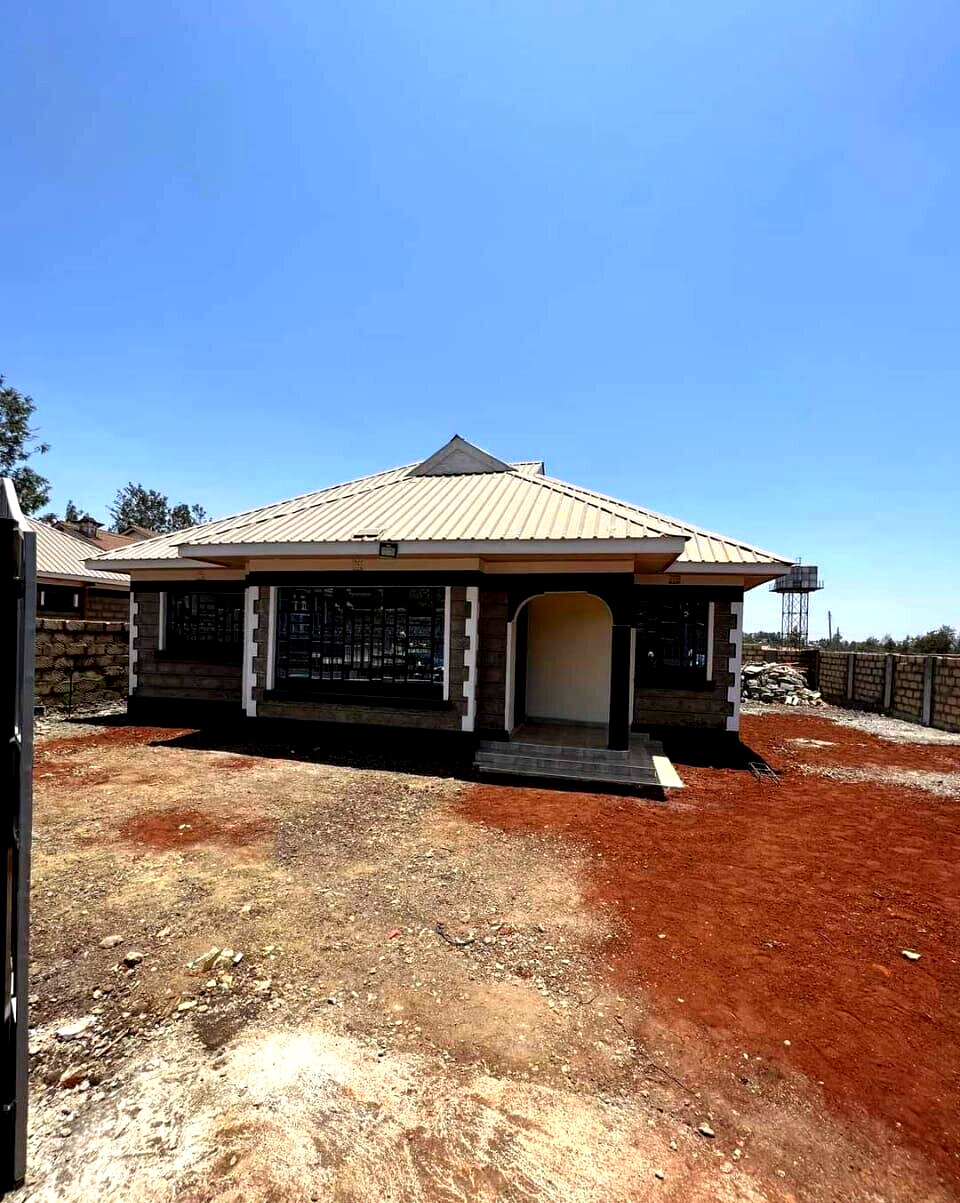 3BR All-Ensuite Bungalow with DSQ in Gated Community - Matasia