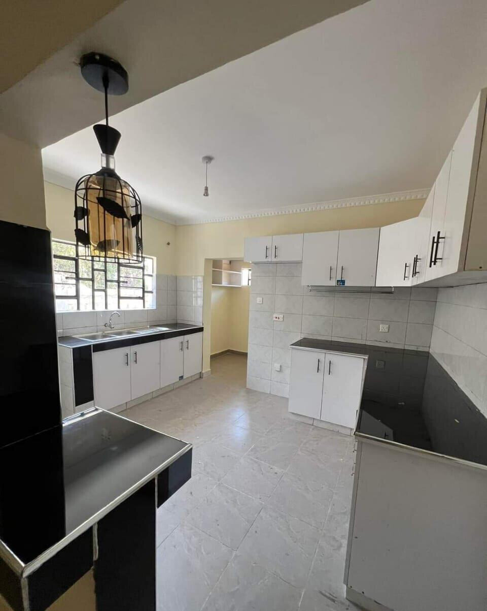 3BR All-Ensuite Bungalow with DSQ in Gated Community - Matasia