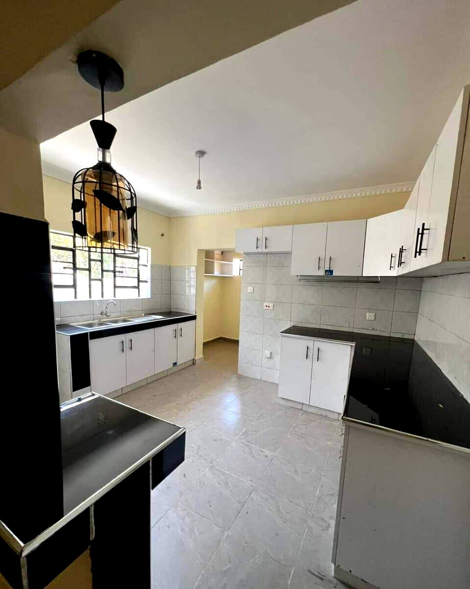 3BR All-Ensuite Bungalow with DSQ in Gated Community - Matasia