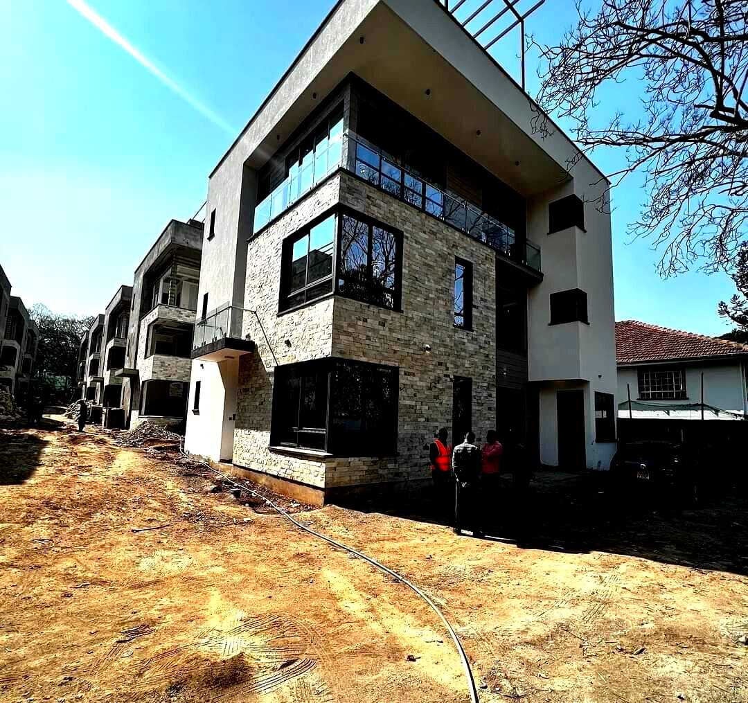 10 Exclusive Villas with 4BR + DSQ & Solar - Lavington