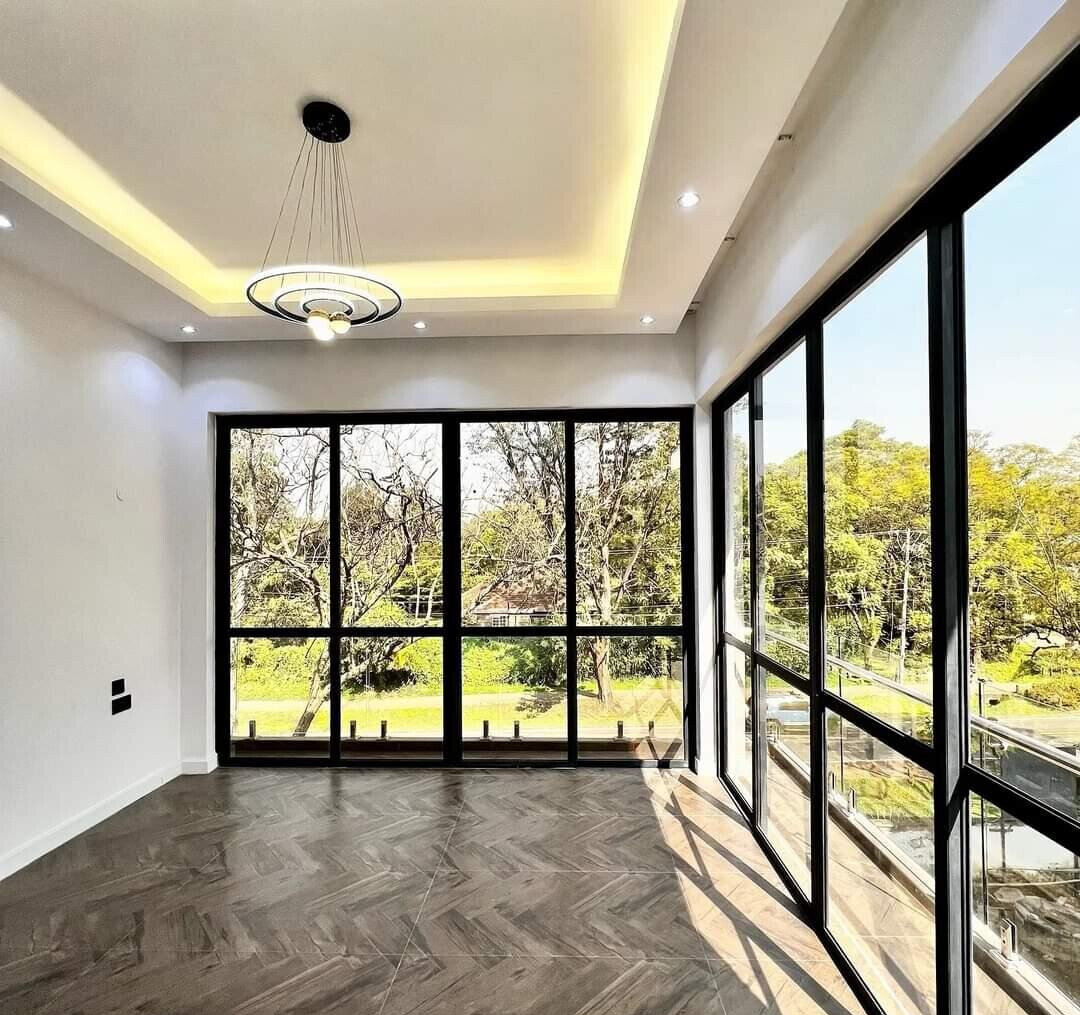10 Exclusive Villas with 4BR + DSQ & Solar - Lavington