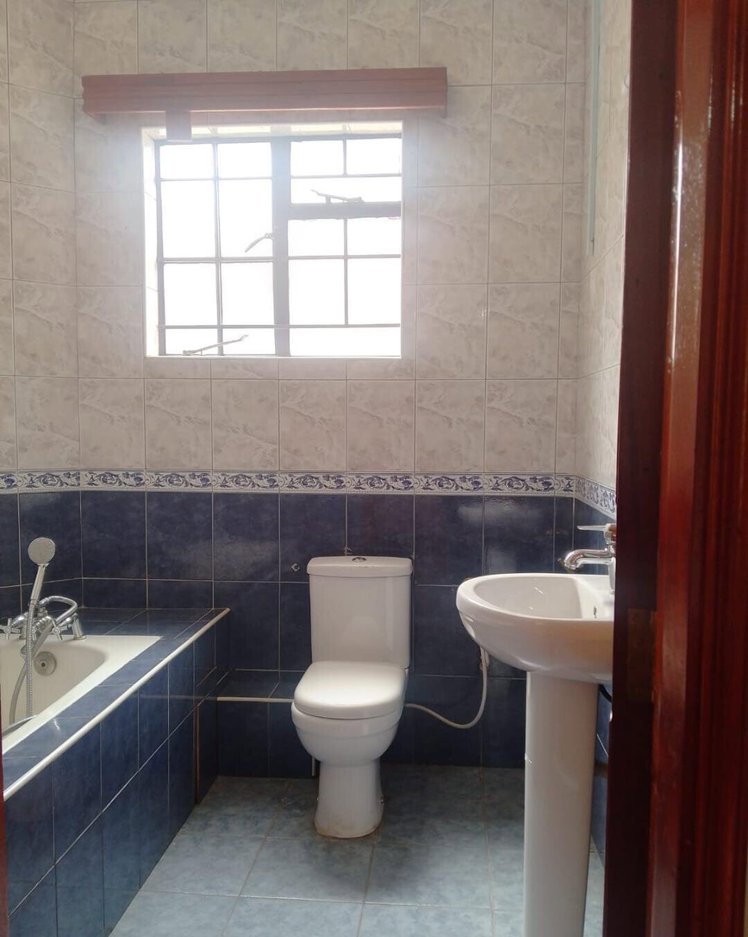 Half Acre 5BR Haven for KSh 350K
