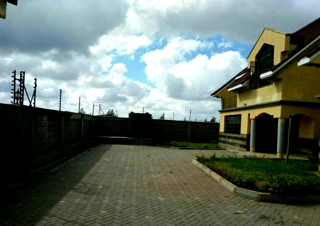 5 En-Suite Villa with Borehole & Secure Parking - Syokimau