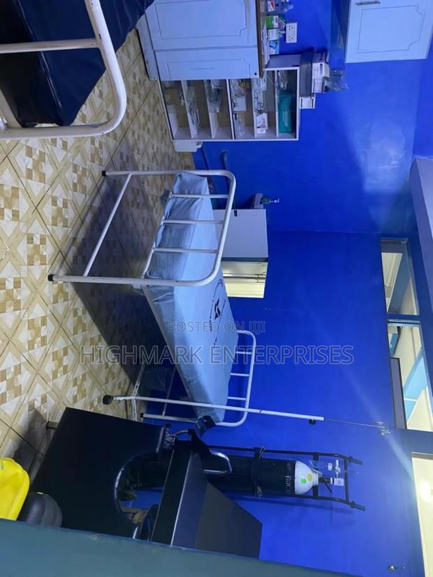 Hospital on Sale:Operating 24 Hours