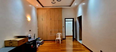 6bdrm Mansion in Unep, Runda for rent - Image 11