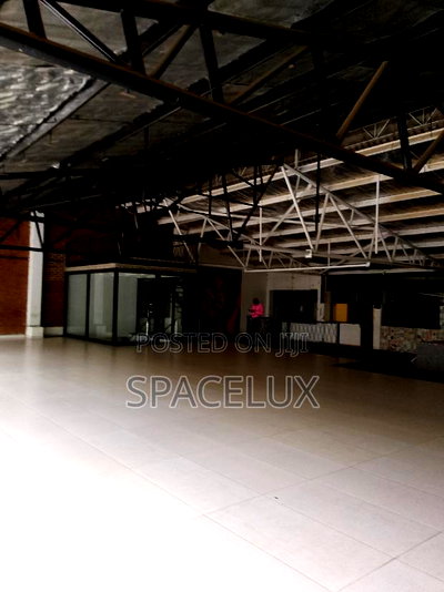 Conspicuous Restaurants Space - Image 9