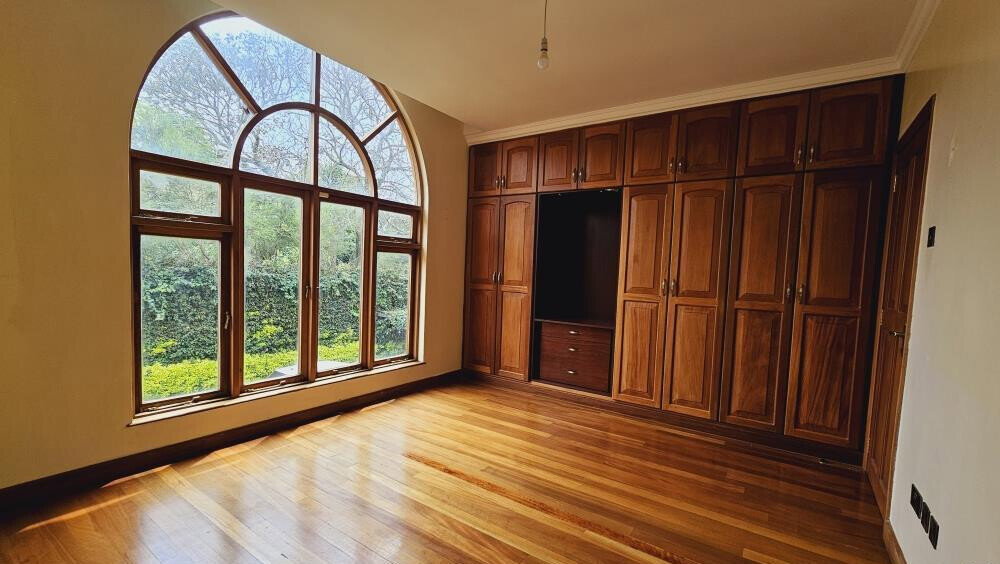 5-Bed Townhouse with DSQ for 2 in Gated Karen Estate – KES 130M