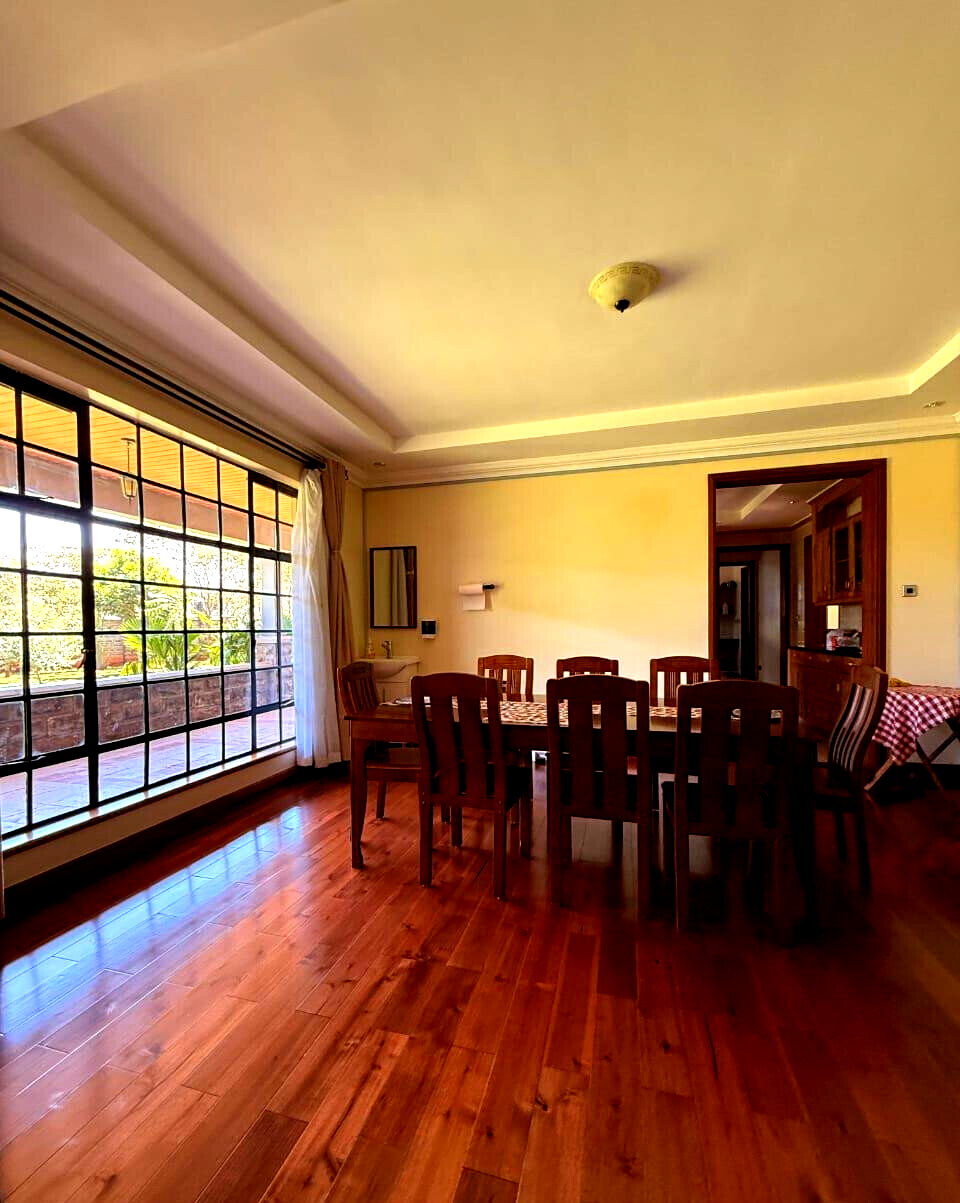 4-Ensuite Townhouse on Half-Acre with Shared Pool – Bogani, Karen