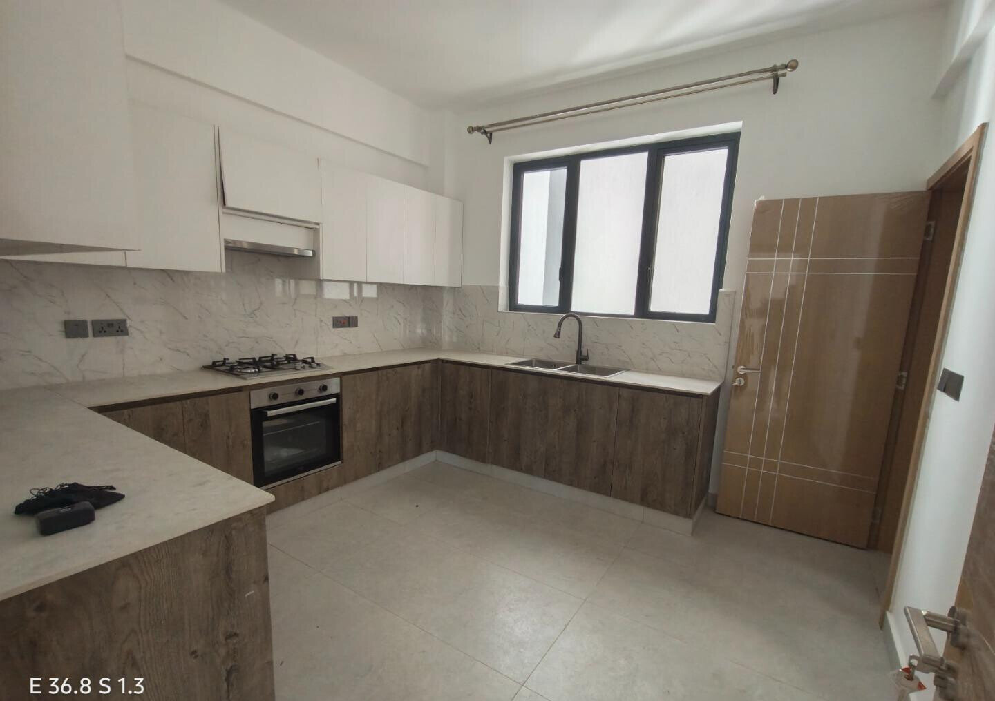 3 Ensuite Bedrooms with Gym & Generator - Spring Valley