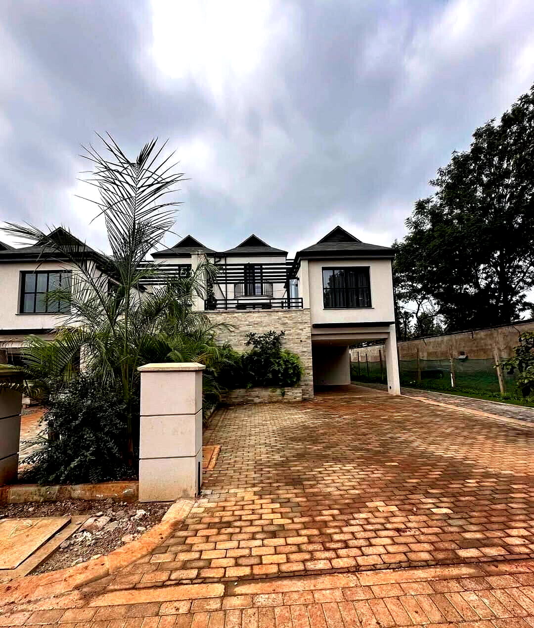 4BR Ensuite Townhouse with Clubhouse & Pool - Runda