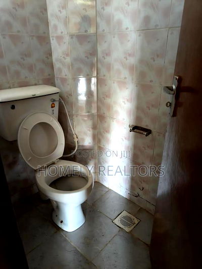 4bdrm Bungalow in Kerarapon for rent - Image 14