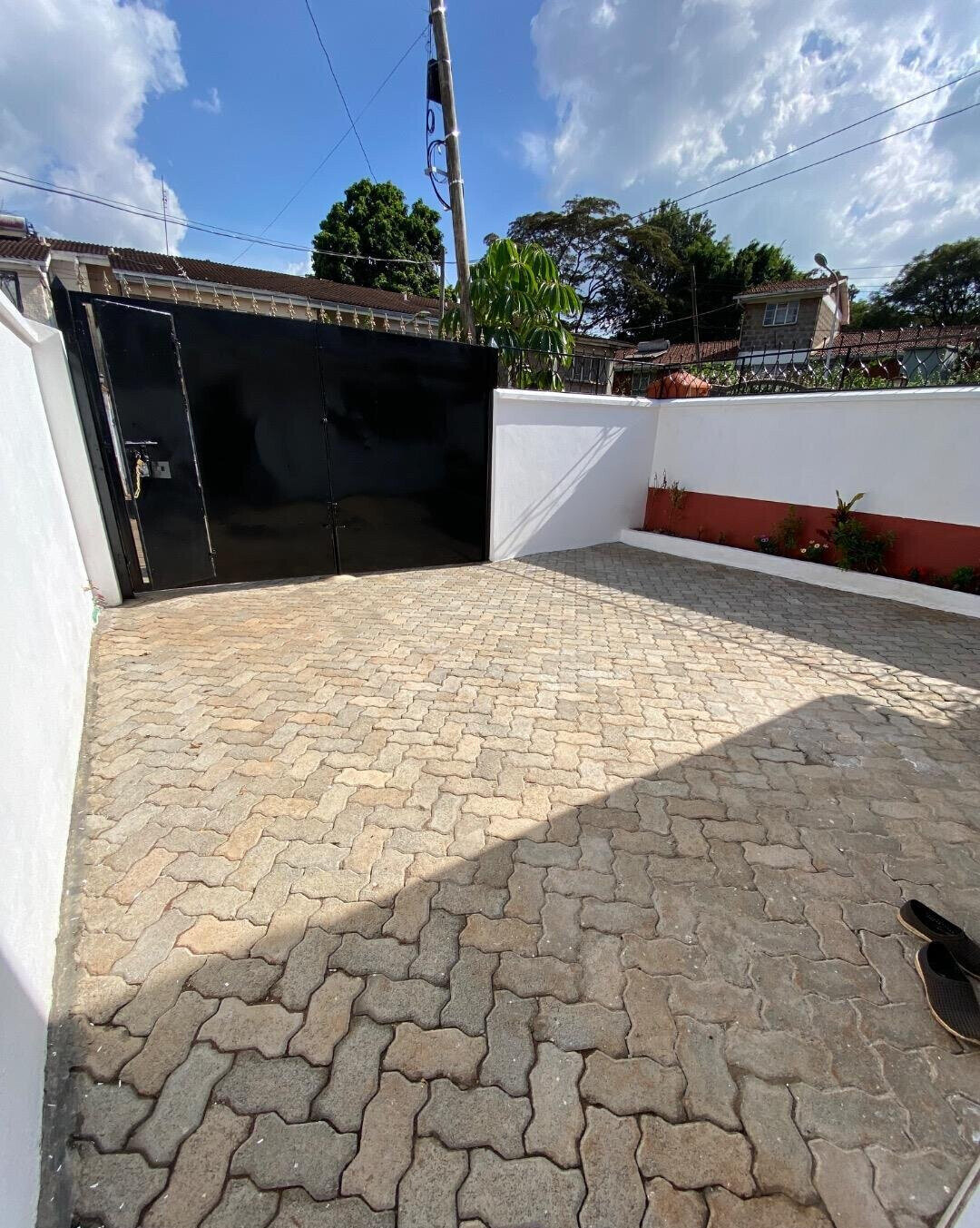 4-Bed Townhouse with Private Balconies & DSQ - Lavington