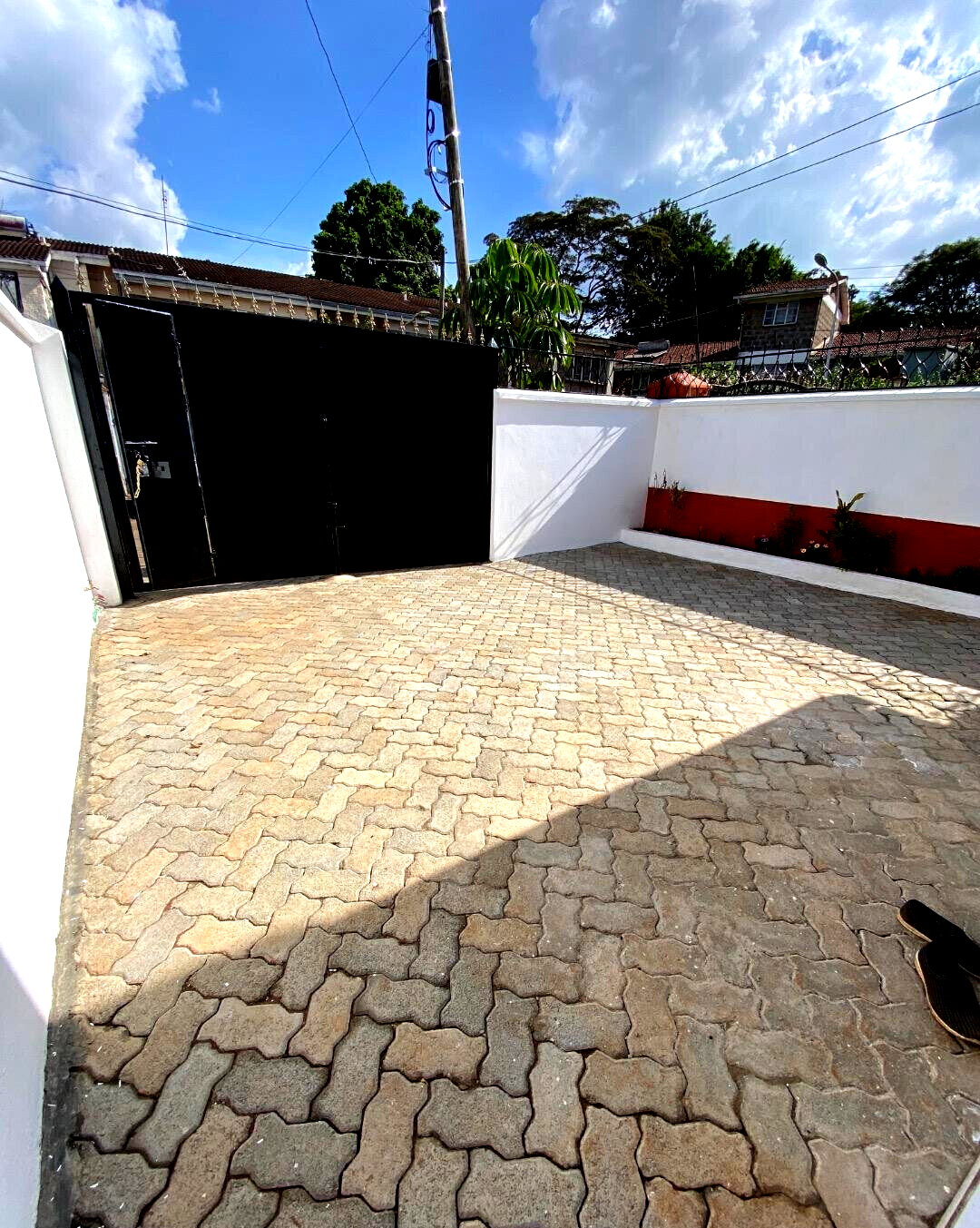 4-Bed Townhouse with Private Balconies & DSQ - Lavington