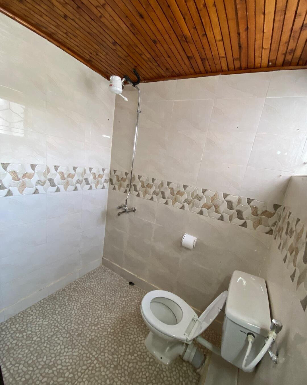 4-Bed Townhouse with Private Balconies & DSQ - Lavington