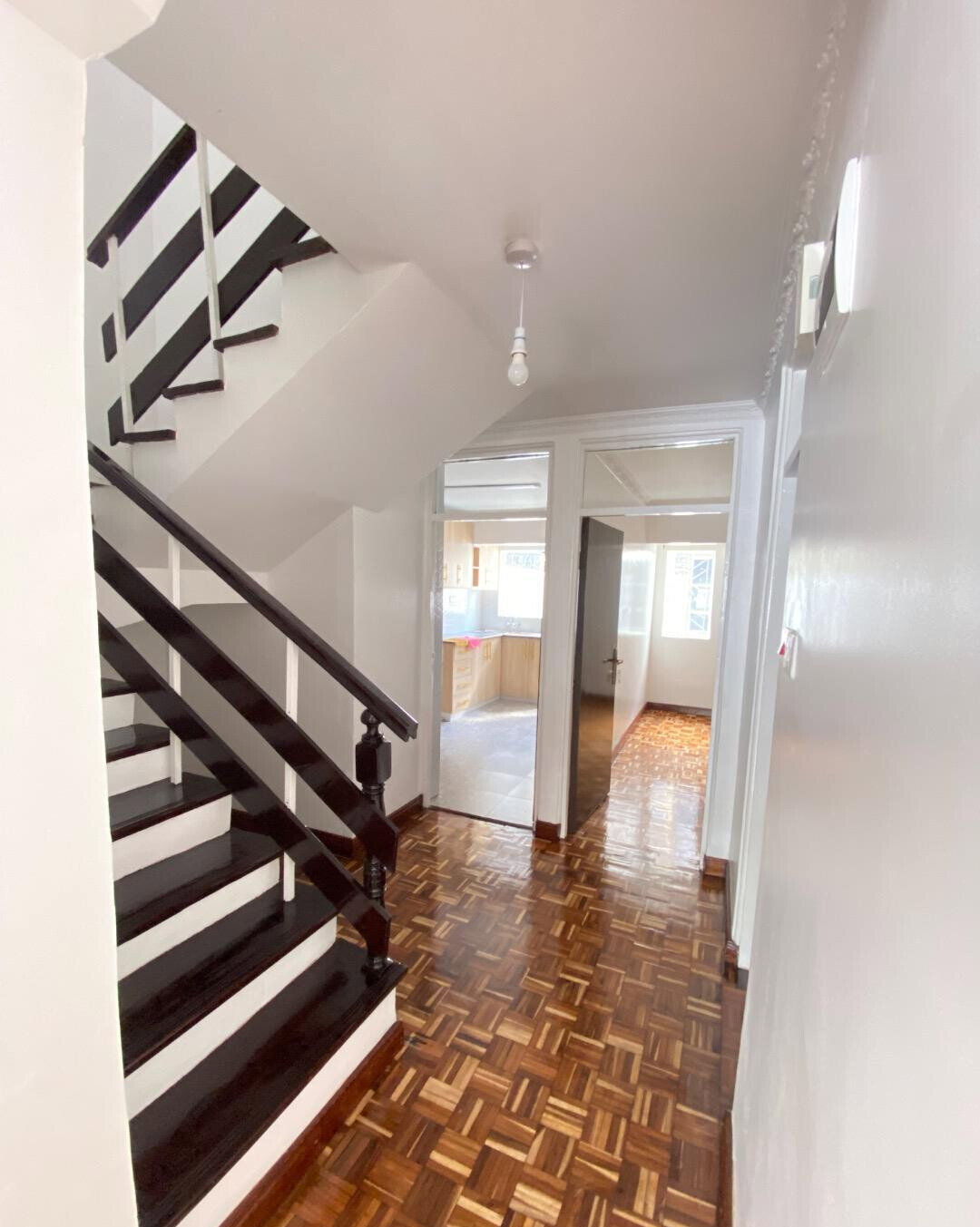 4-Bed Townhouse with Private Balconies & DSQ - Lavington