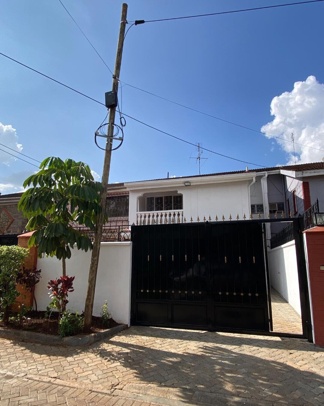 4-Bed Townhouse with Private Balconies & DSQ - Lavington