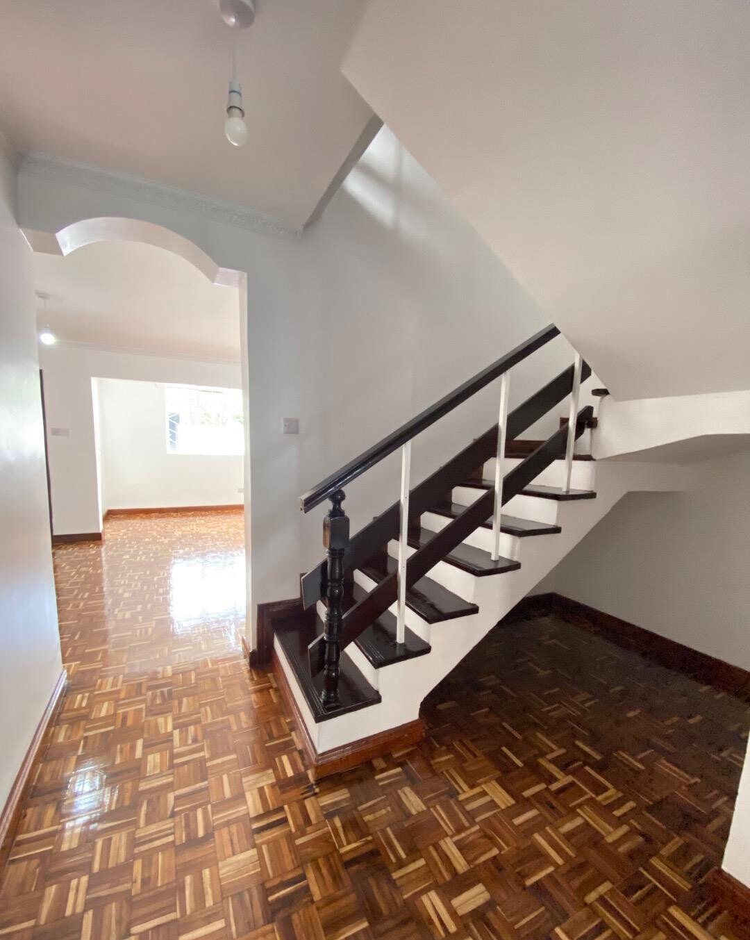 4-Bed Townhouse with Private Balconies & DSQ - Lavington