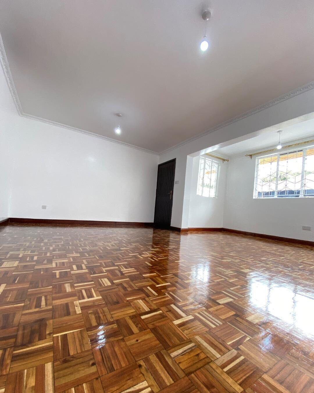 4-Bed Townhouse with Private Balconies & DSQ - Lavington
