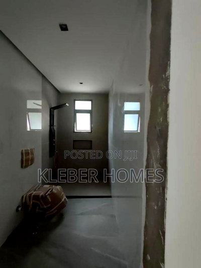 5bdrm Villa in Lavington for sale - Image 10