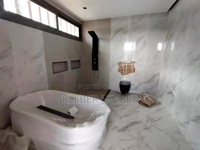 5bdrm Villa in Lavington for sale - Image 11