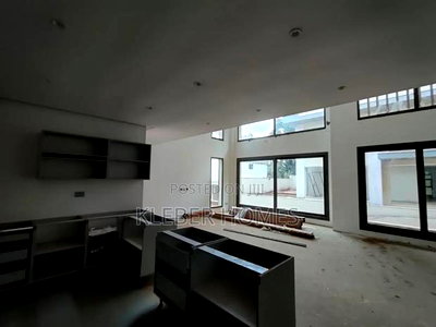 5bdrm Villa in Lavington for sale - Image 6