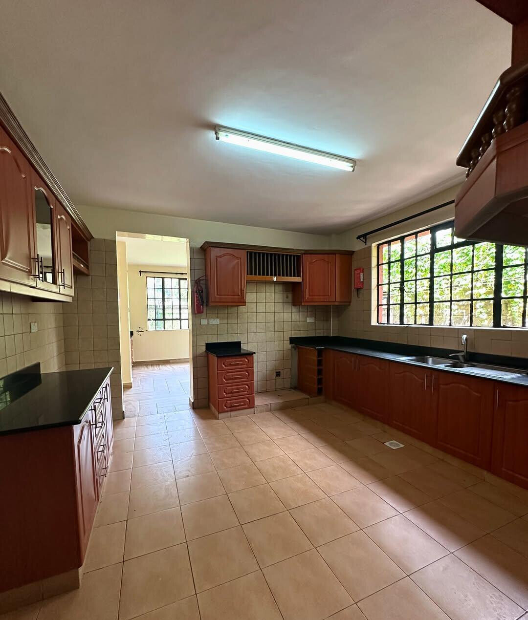 4-Ensuite Townhouse with Wrap-Around Balcony & Garden - Lavington