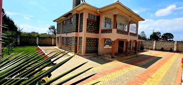 Furnished 5bdrm Mansion in Racecours, Elgon View for sale